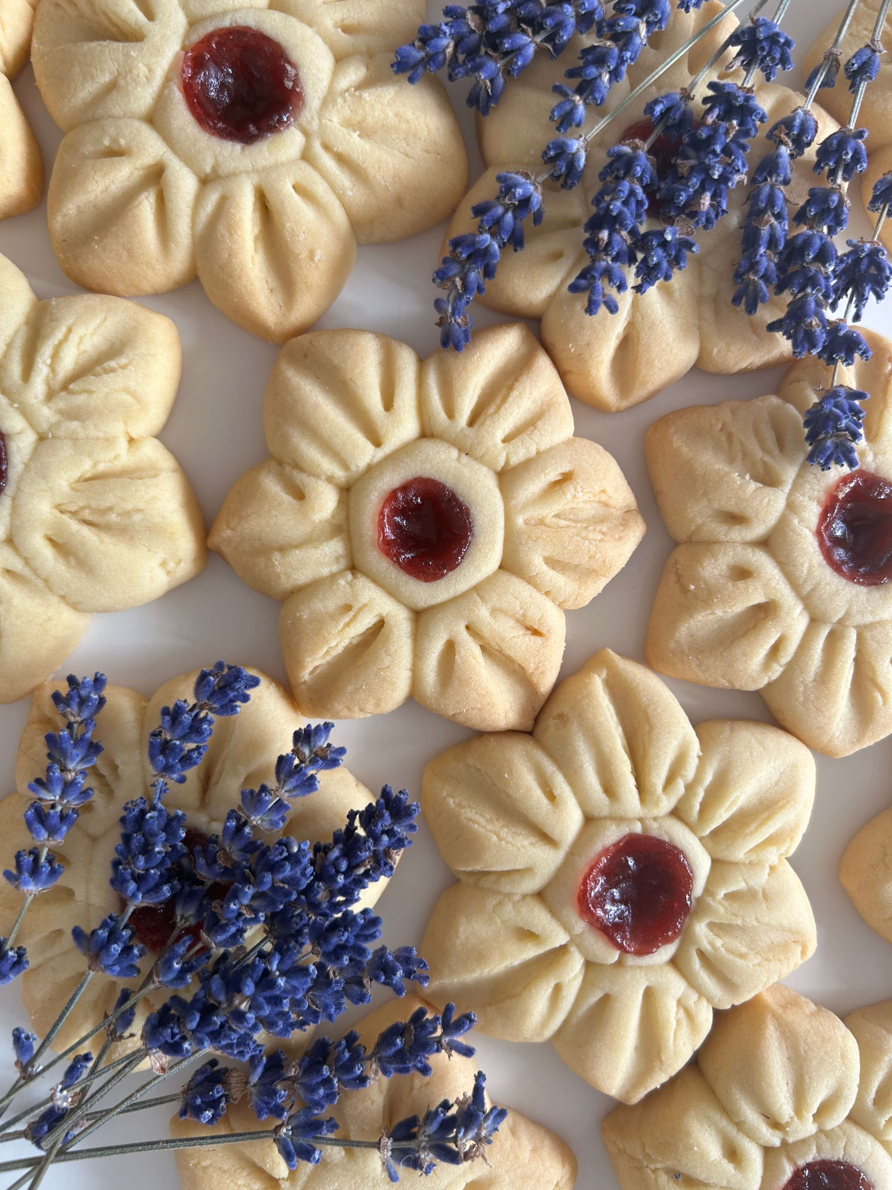 Sunflower Cookies with Lavender